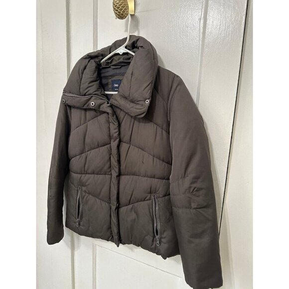 GAP women’s size small brown puffer jacket - Picture 2 of 9